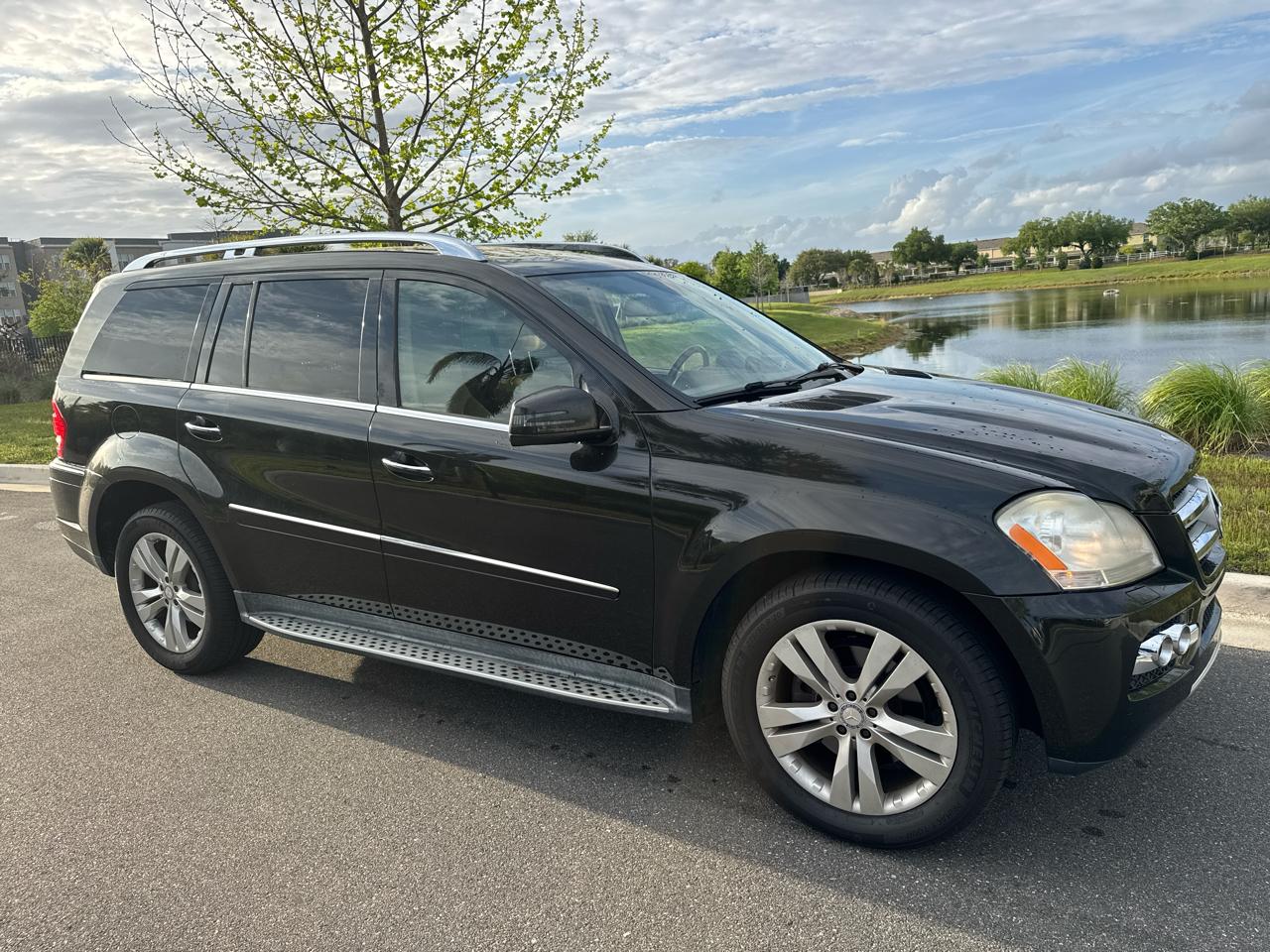 Mercedes-Benz GL-Class 4MATIC 4dr GL 450 2011