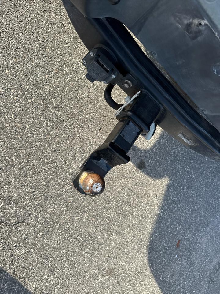 Ford Explorer Sport Trac RWD 4dr XLT 2010