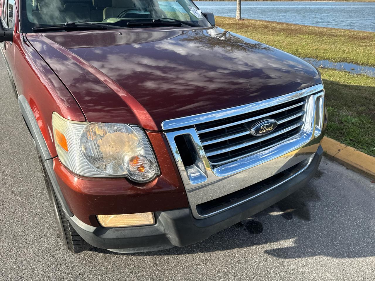 Ford Explorer Sport Trac RWD 4dr XLT 2010