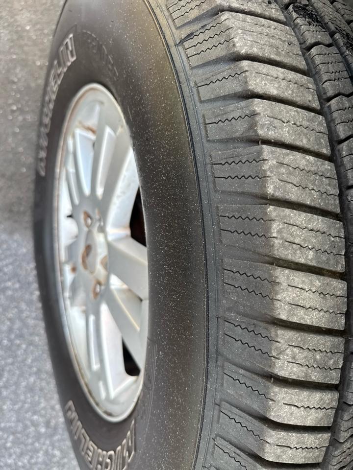 Ford Explorer Sport Trac RWD 4dr XLT 2010