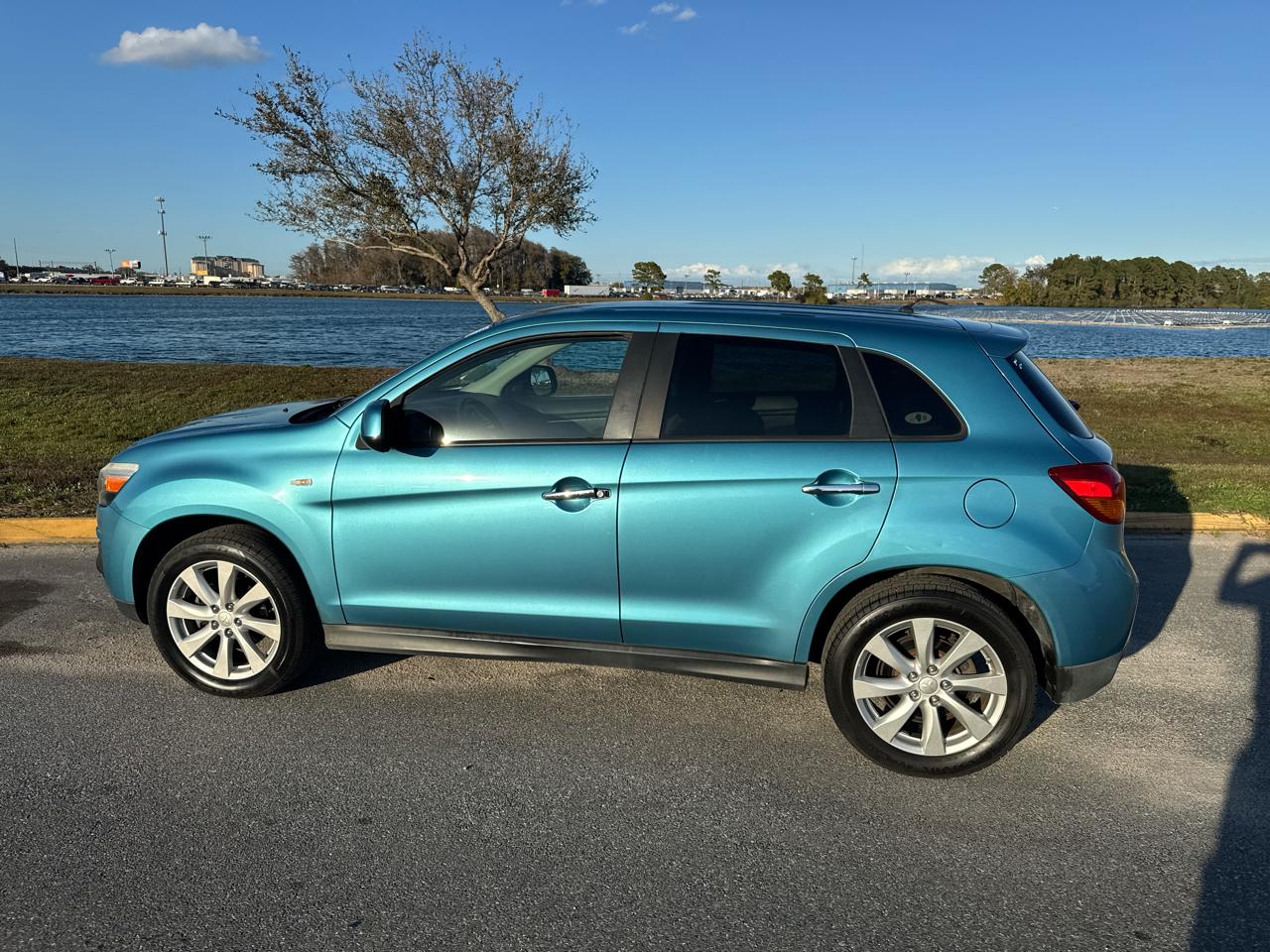 Mitsubishi Outlander Sport 2WD 4dr Man ES 2014