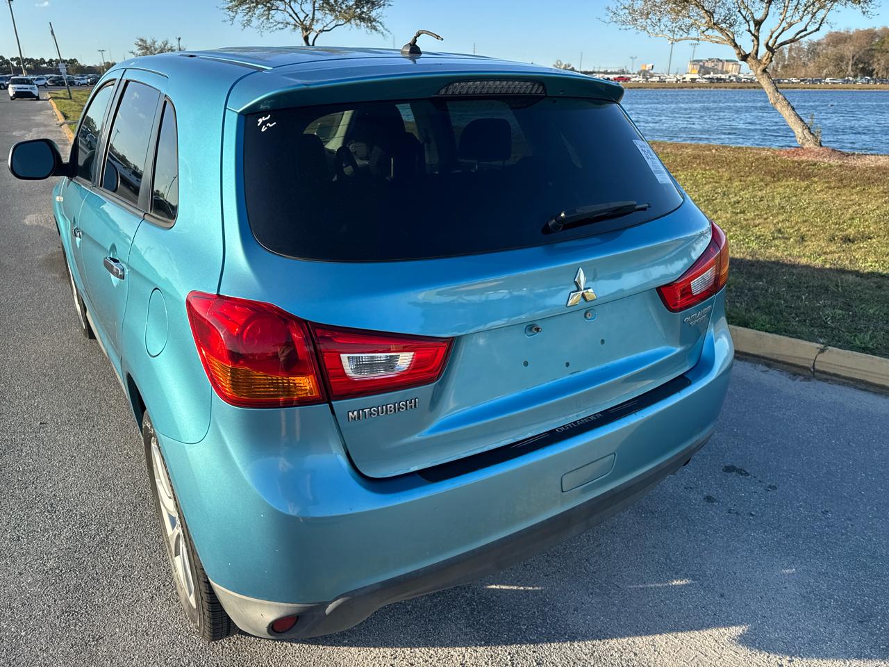 Mitsubishi Outlander Sport 2WD 4dr Man ES 2014