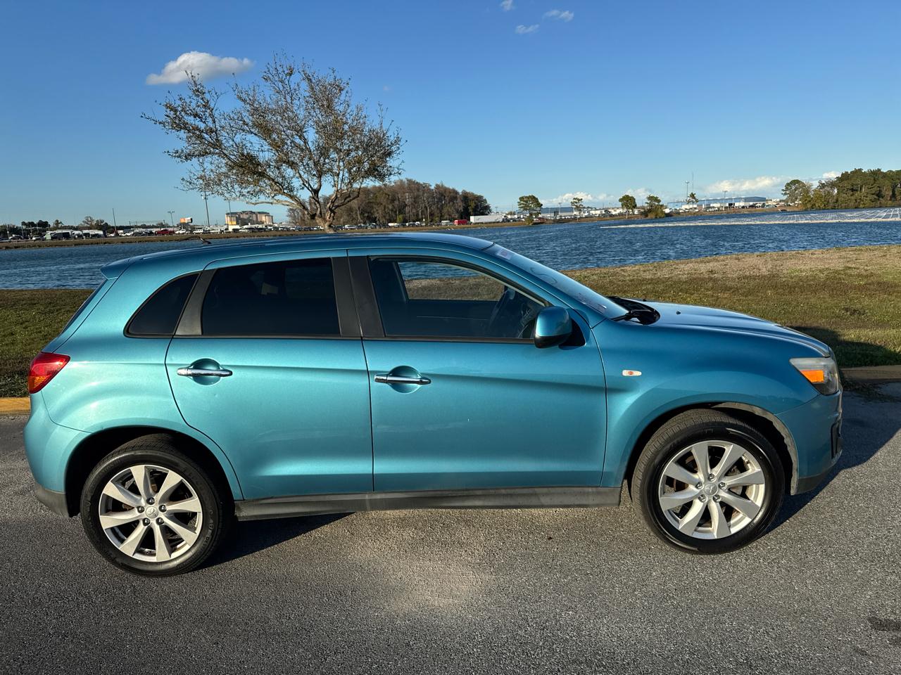 Mitsubishi Outlander Sport 2WD 4dr Man ES 2014