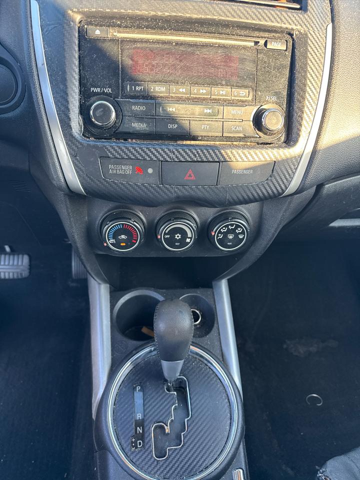 Mitsubishi Outlander Sport 2WD 4dr Man ES 2014