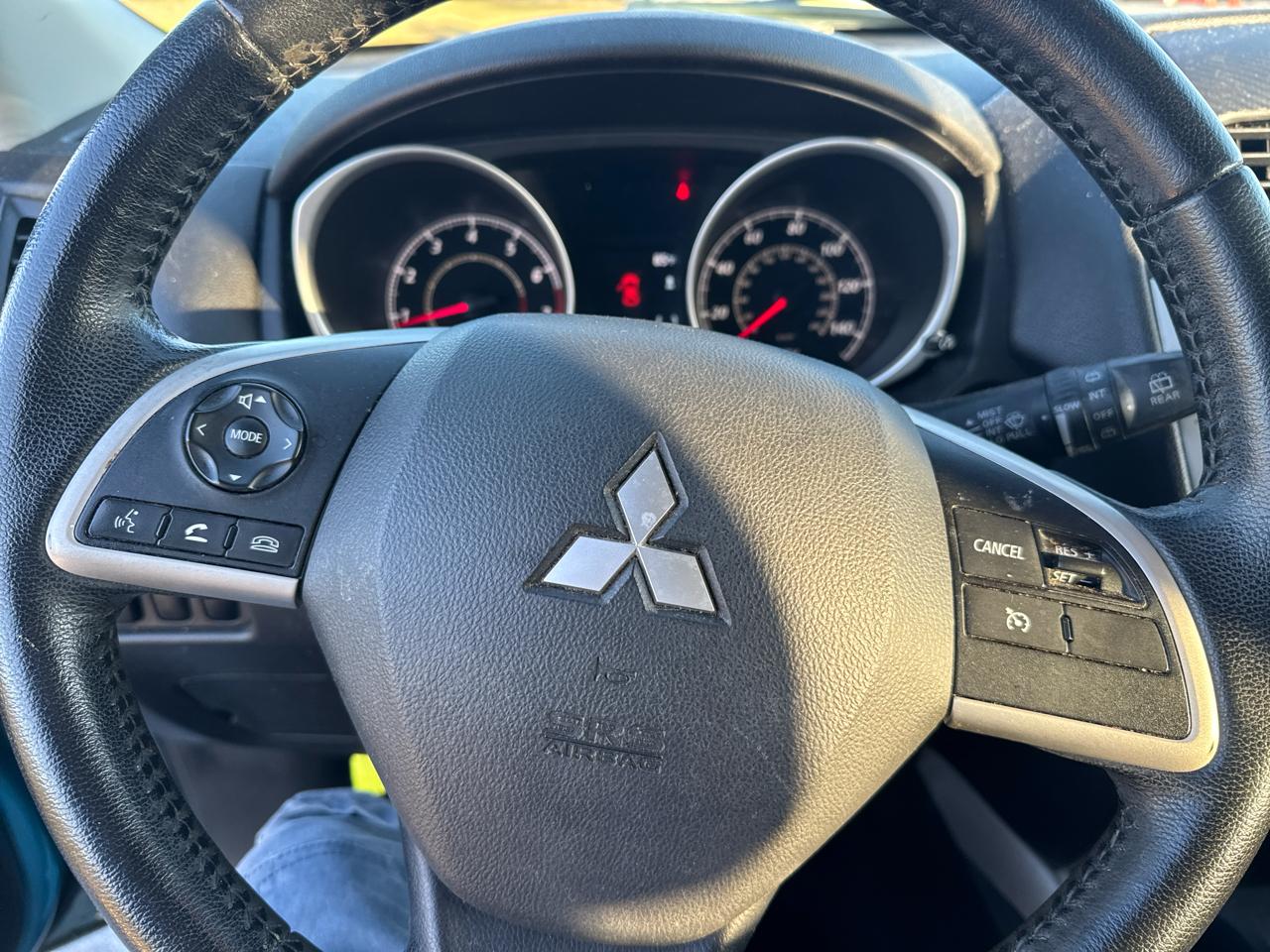 Mitsubishi Outlander Sport 2WD 4dr Man ES 2014