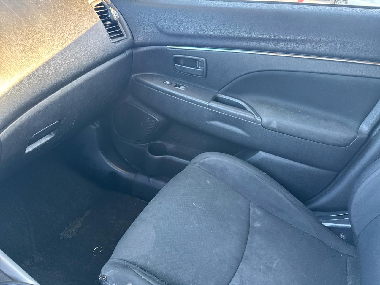 Mitsubishi Outlander Sport 2WD 4dr Man ES 2014