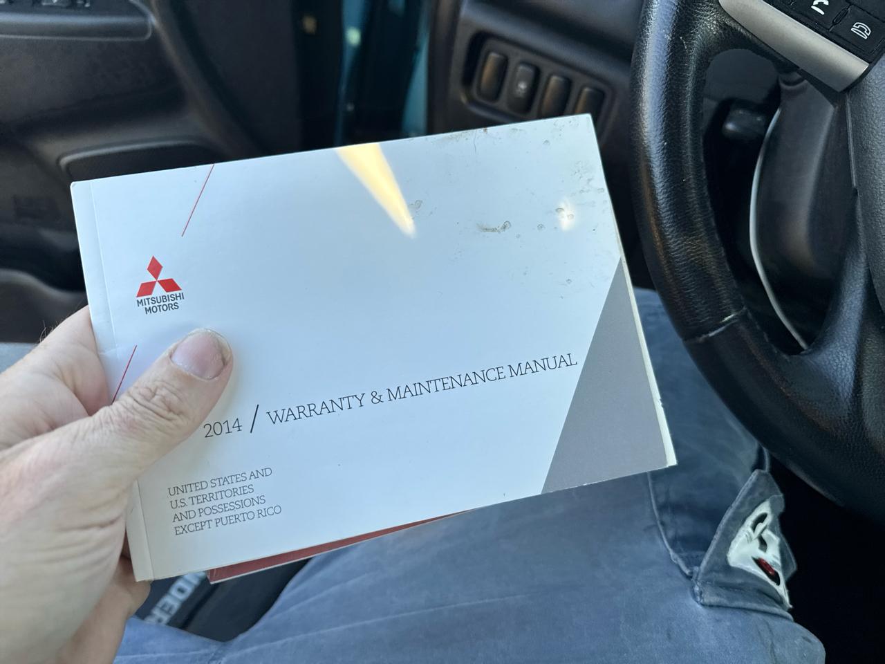 Mitsubishi Outlander Sport 2WD 4dr Man ES 2014