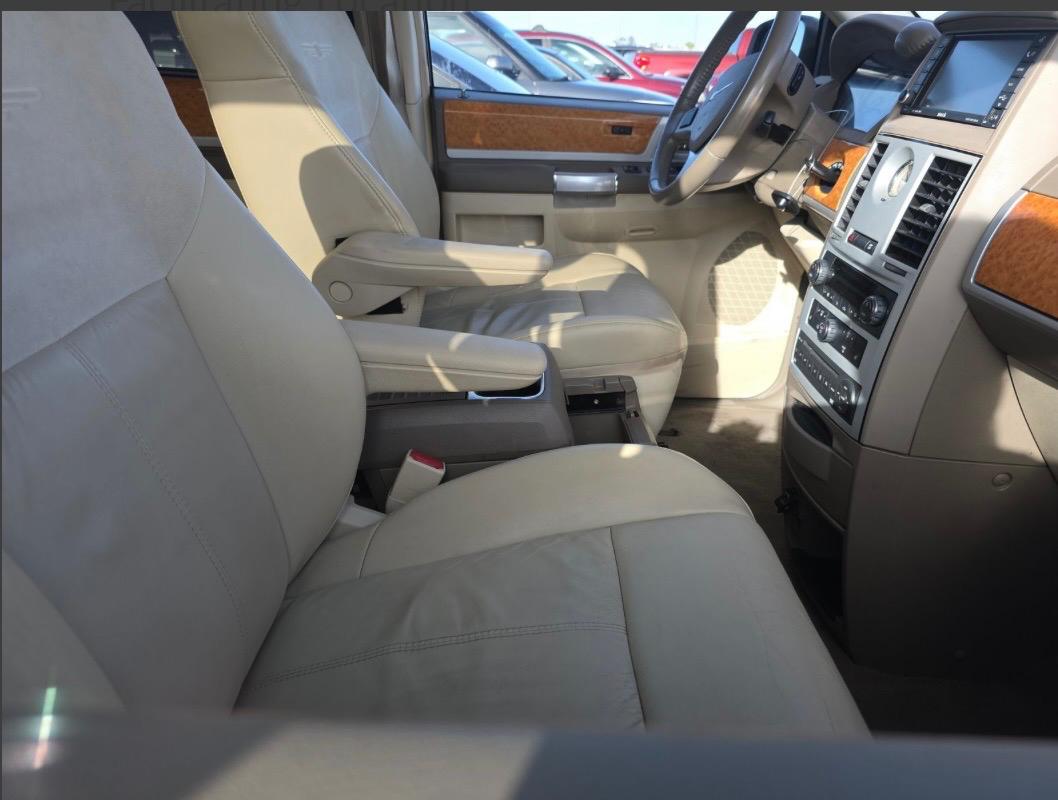 Chrysler Town & Country 4dr Wgn Limited 2008