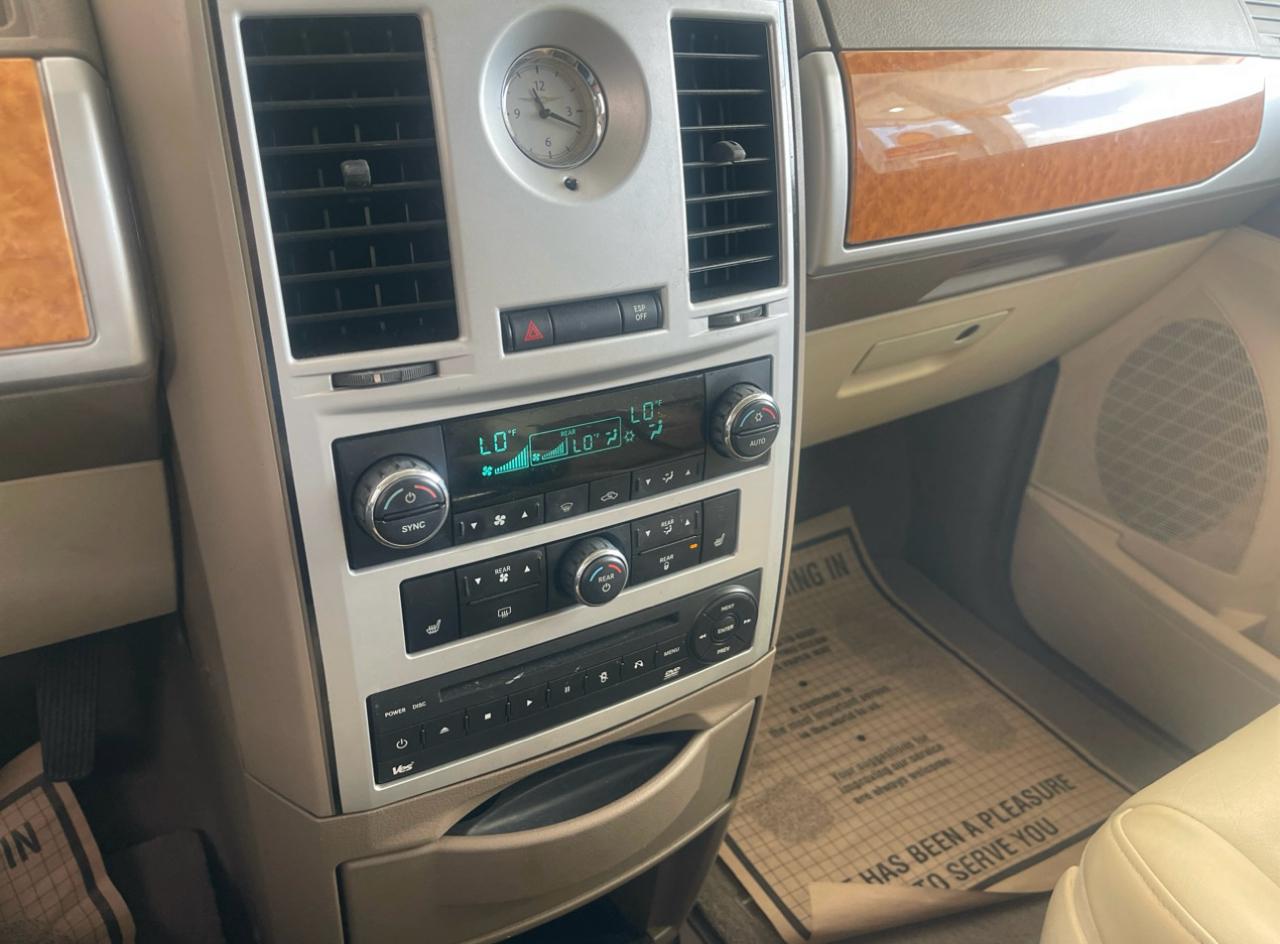 Chrysler Town & Country 4dr Wgn Limited 2008