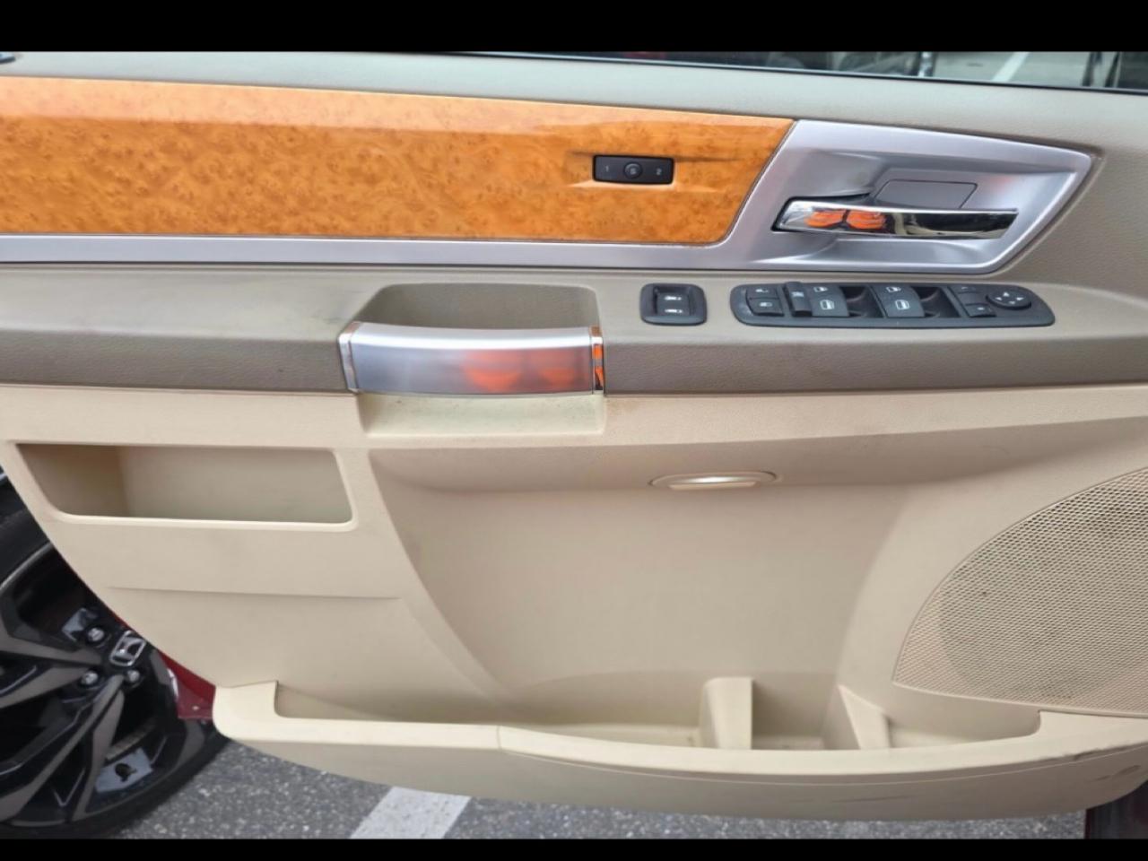 Chrysler Town & Country 4dr Wgn Limited 2008