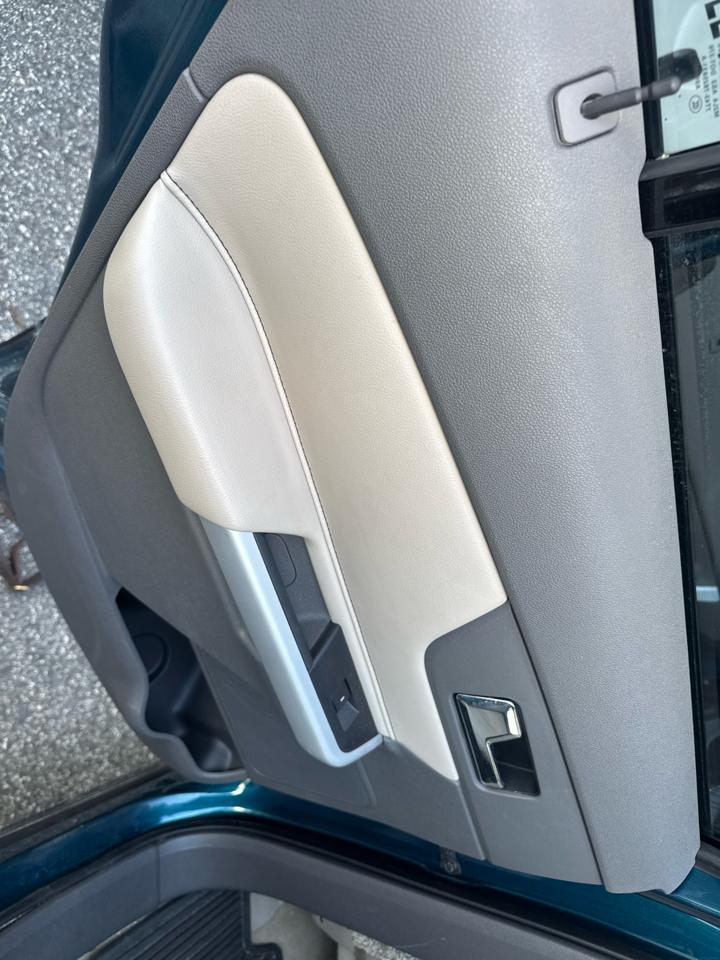 Ford Edge 4dr SEL FWD 2011