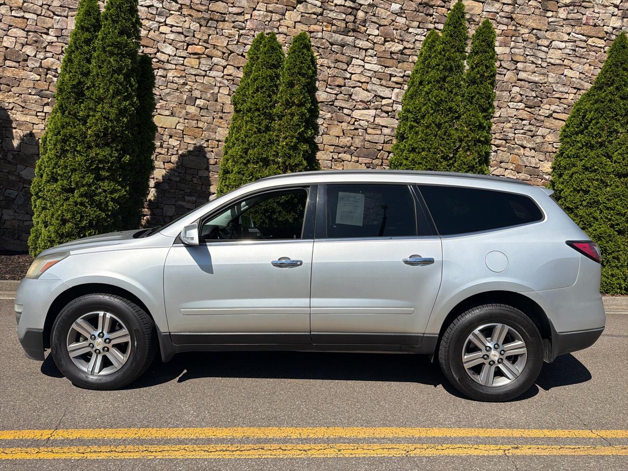 Chevrolet Traverse FWD 4dr LT w/2LT 2015