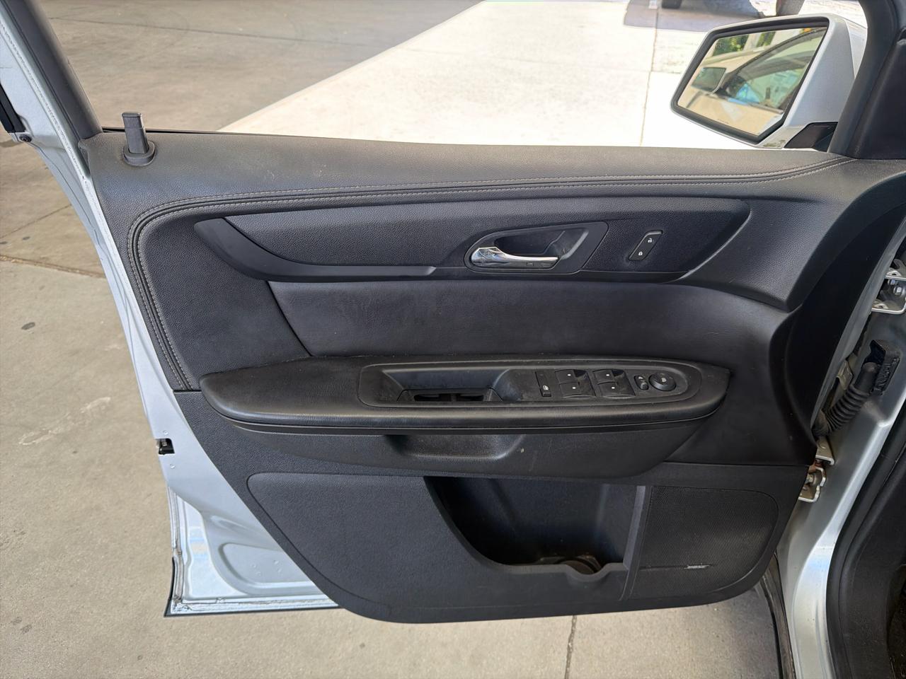 Chevrolet Traverse FWD 4dr LT w/2LT 2015