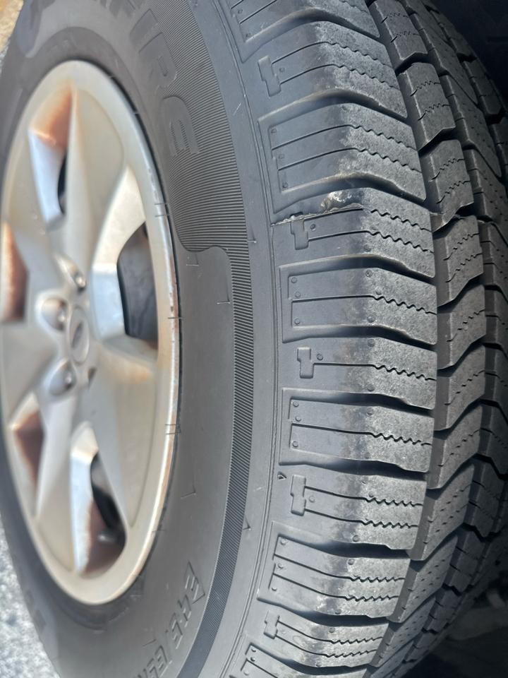 Ford Explorer FWD 4dr Base 2014