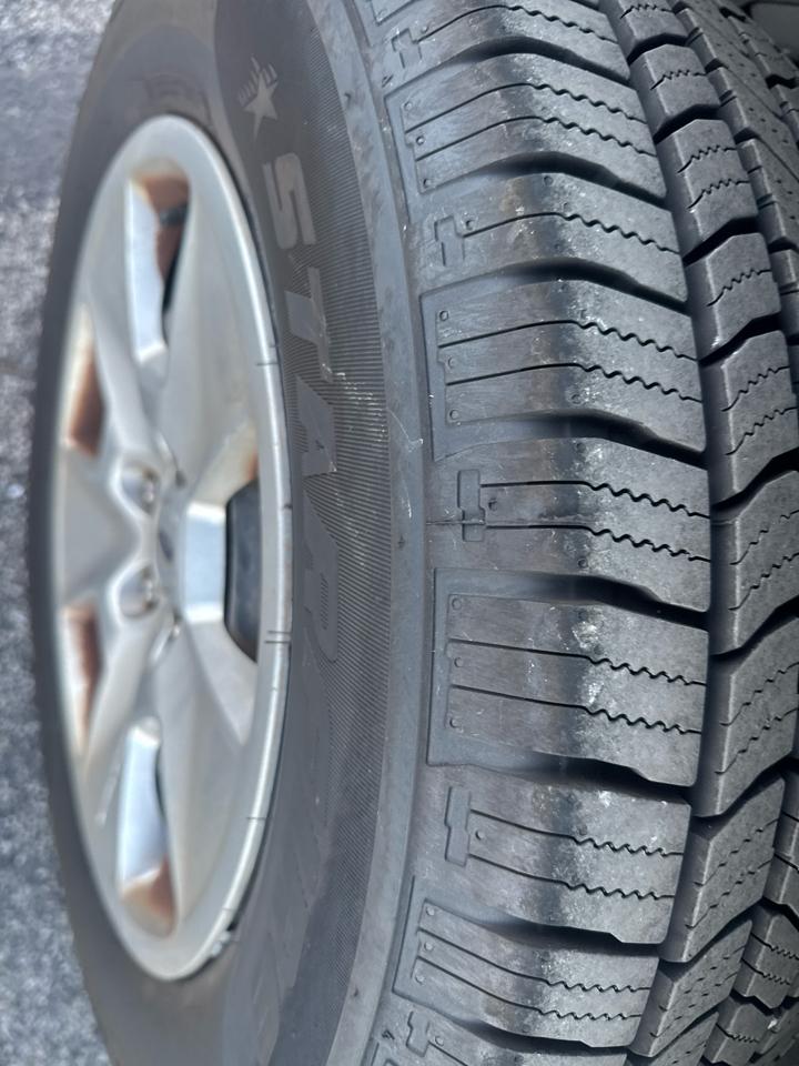 Ford Explorer FWD 4dr Base 2014