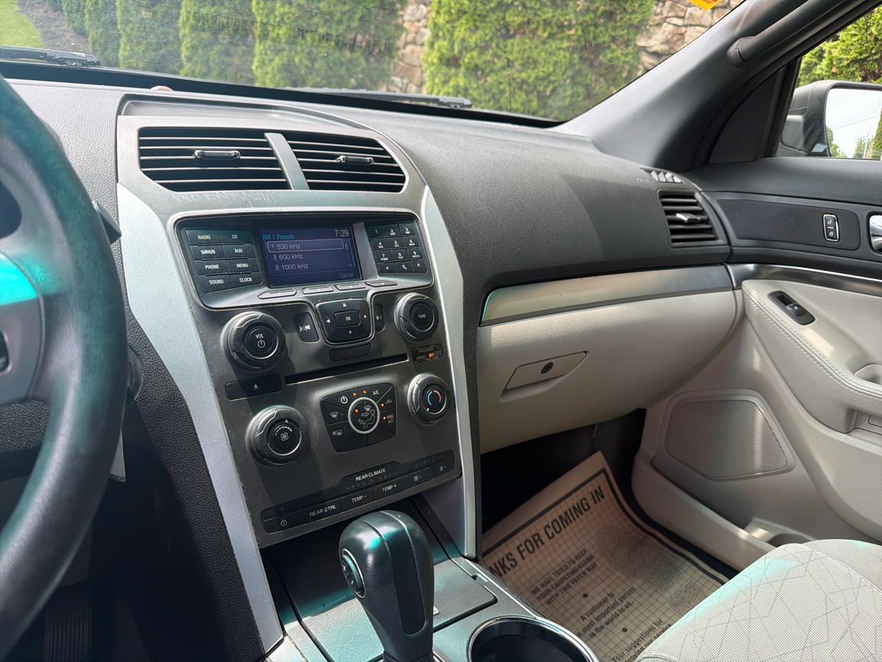 Ford Explorer XLT FWD 2014