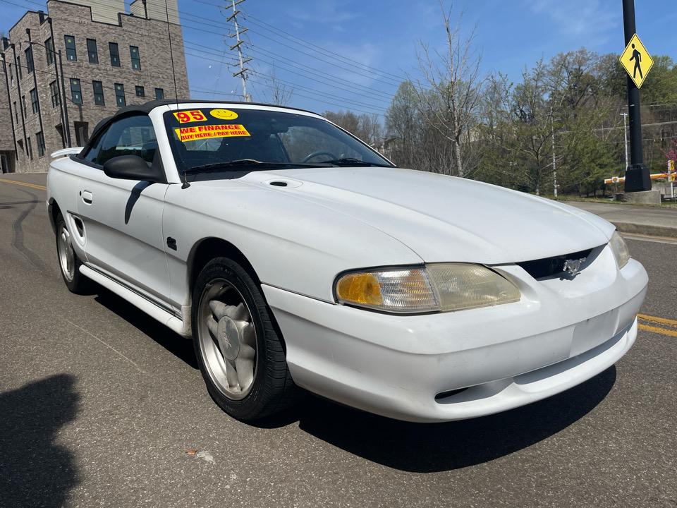 Ford Mustang 2dr Convertible GT 1995
