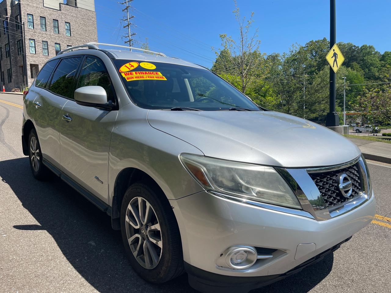 Nissan Pathfinder 4WD 4dr SV Hybrid 2014