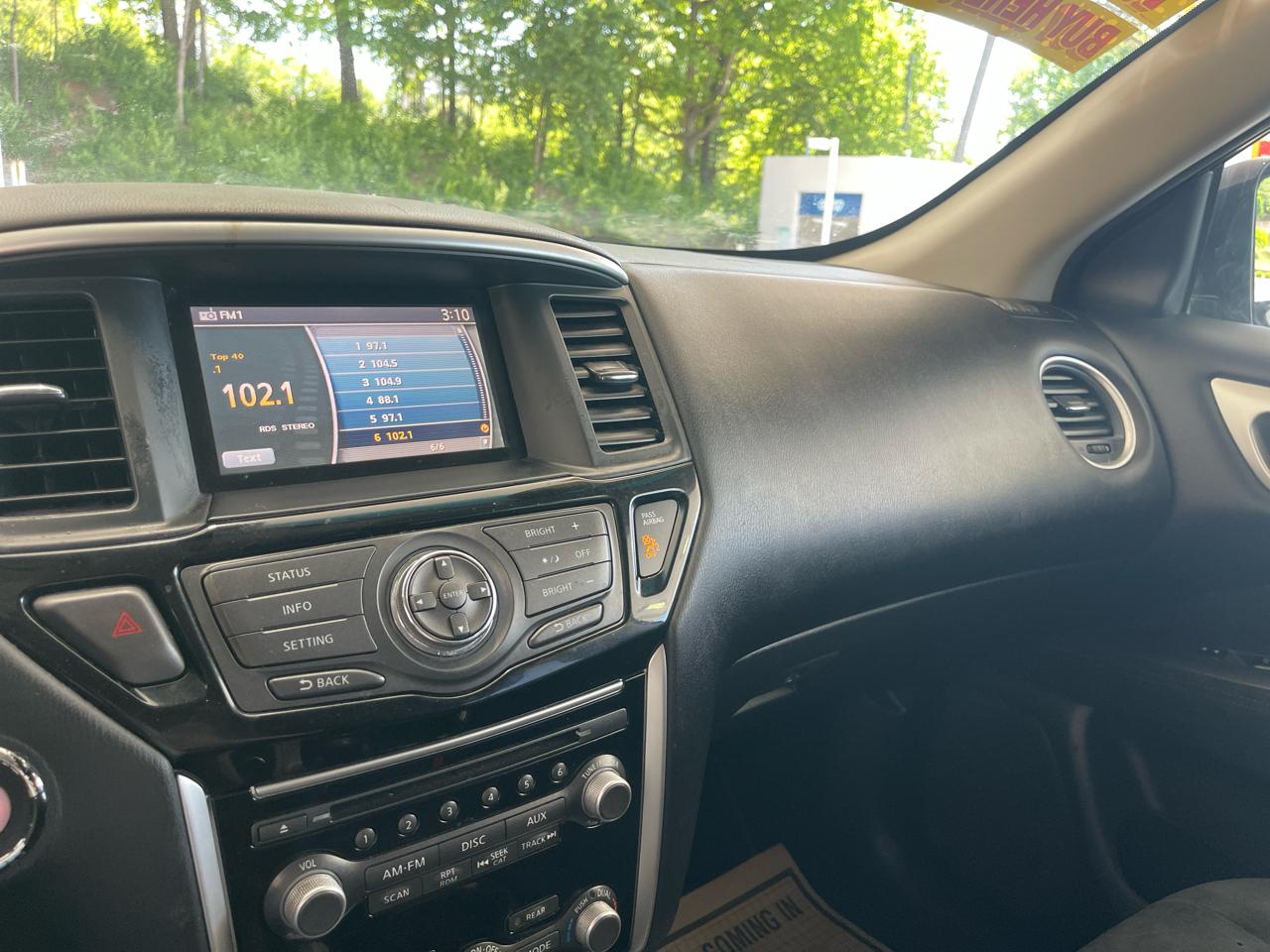 Nissan Pathfinder 4WD 4dr SV Hybrid 2014