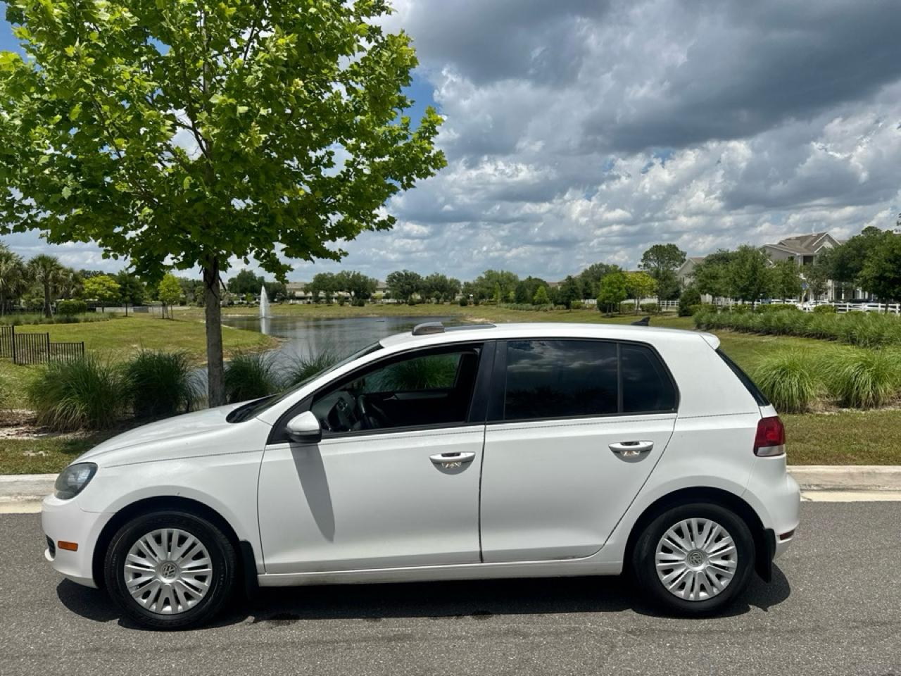 Volkswagen Golf  2014