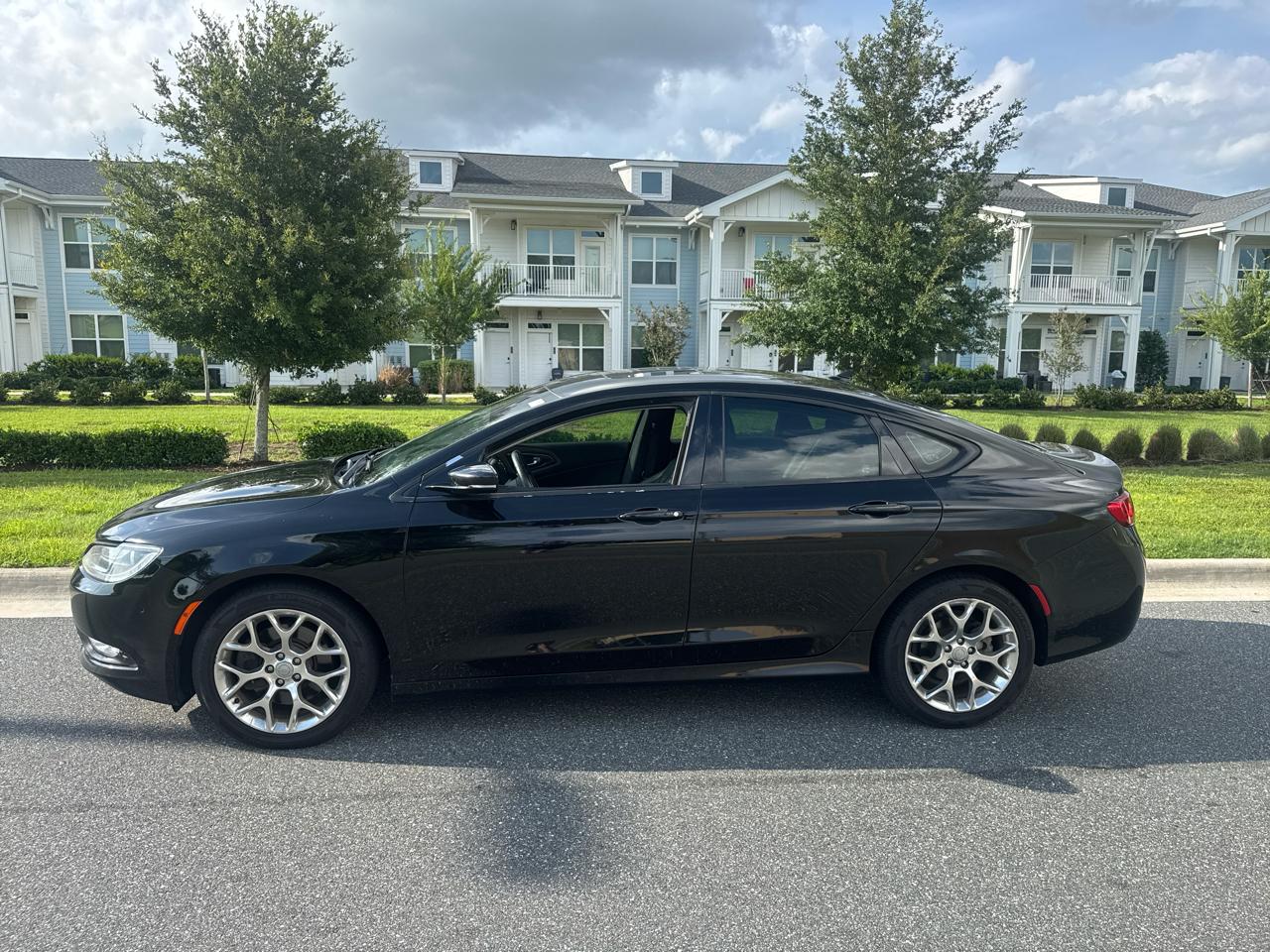 Chrysler 200 4dr Sdn C AWD 2015