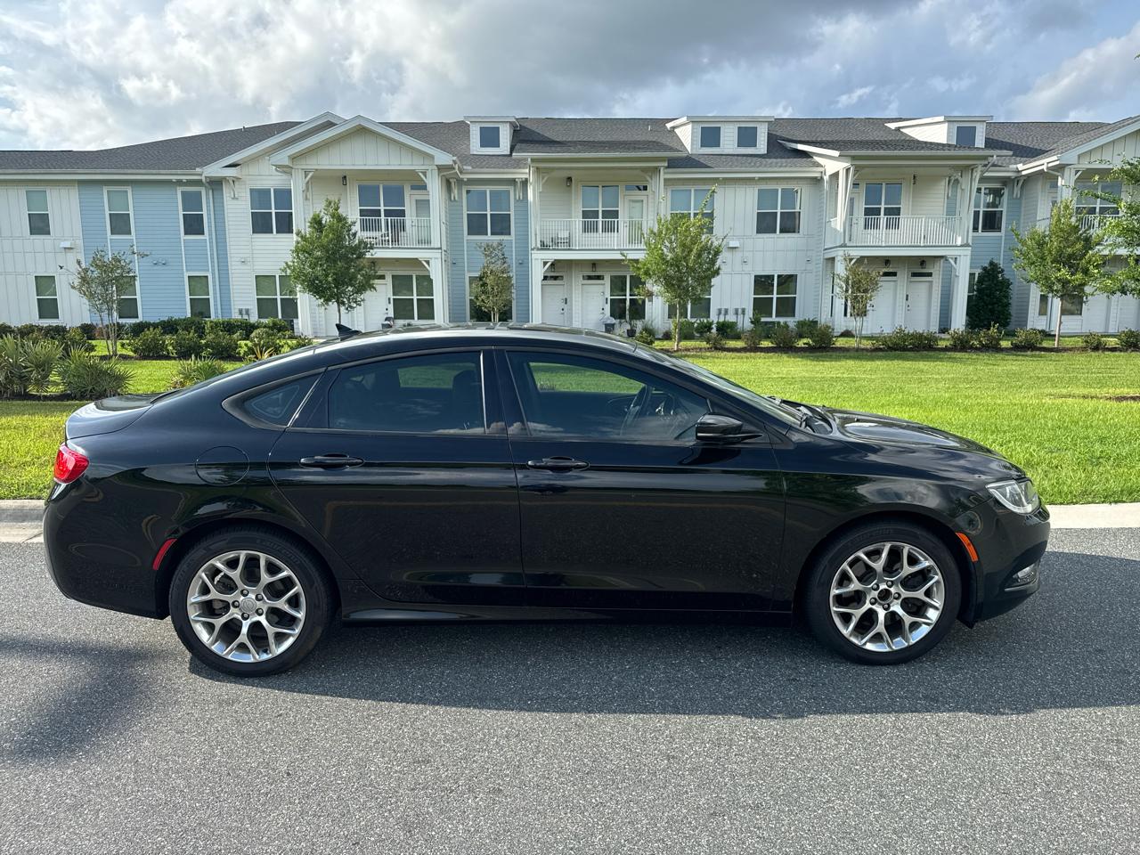Chrysler 200 4dr Sdn C AWD 2015