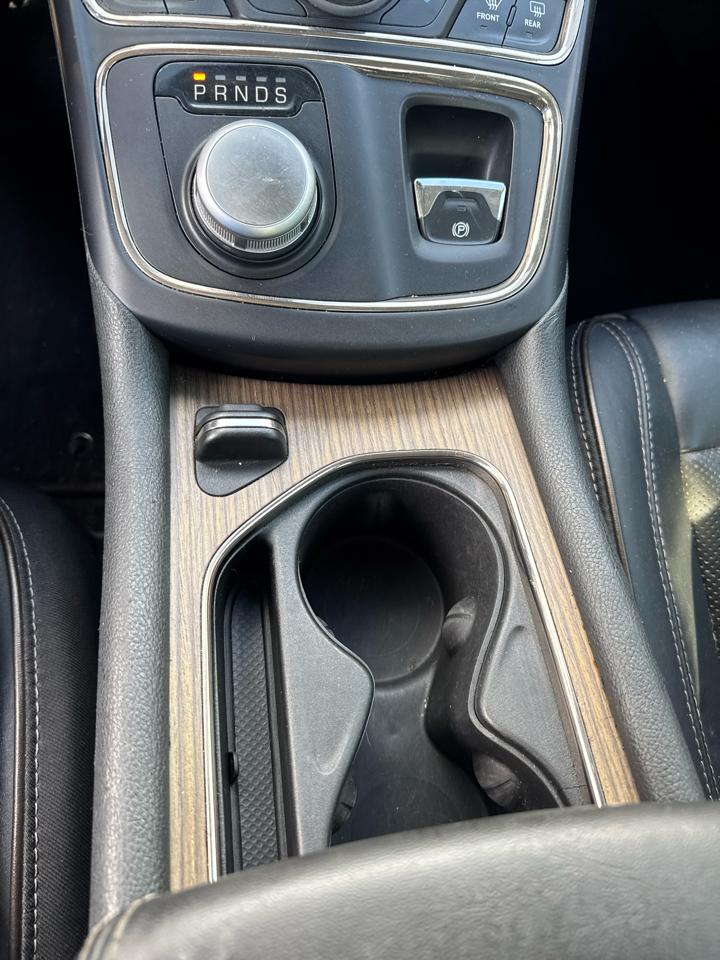 Chrysler 200 4dr Sdn C AWD 2015