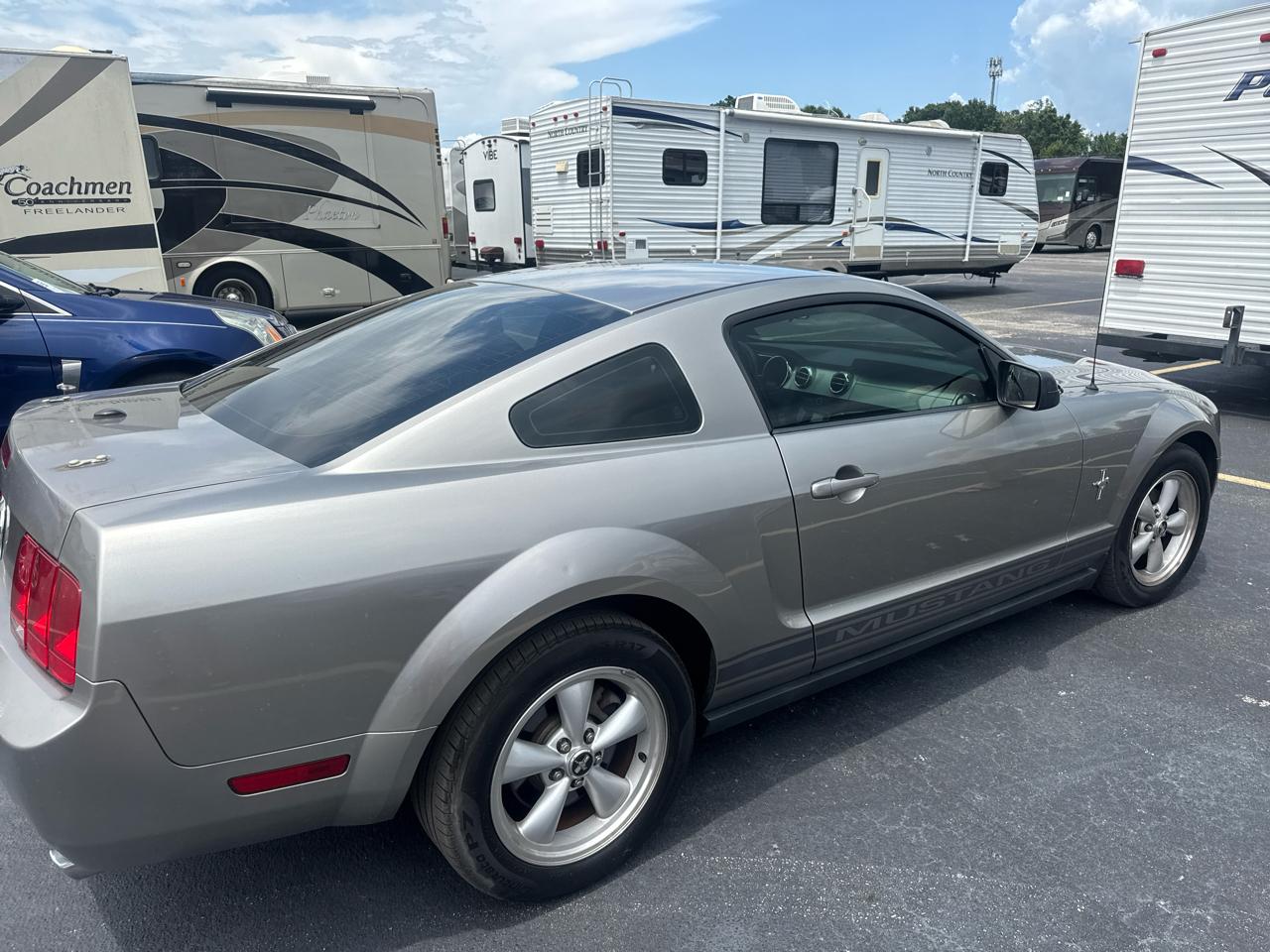 Ford Mustang 2dr Cpe Premium 2008