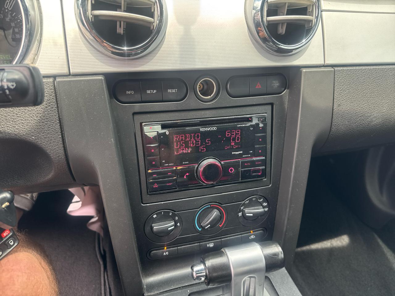 Ford Mustang 2dr Cpe Premium 2008