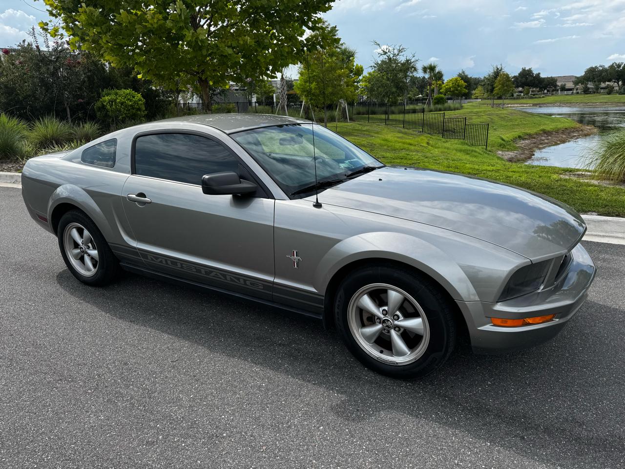 Ford Mustang  2008