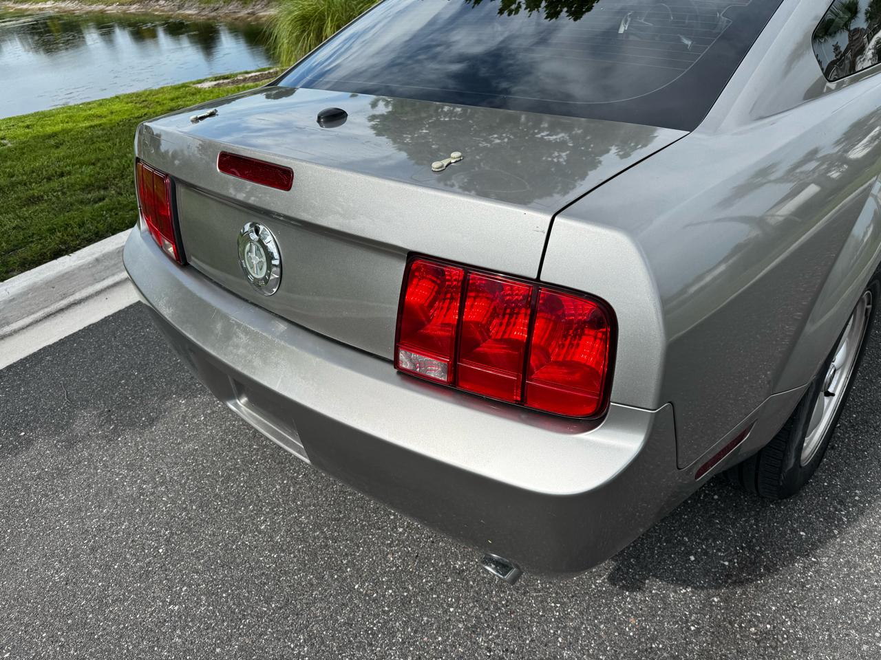 Ford Mustang  2008