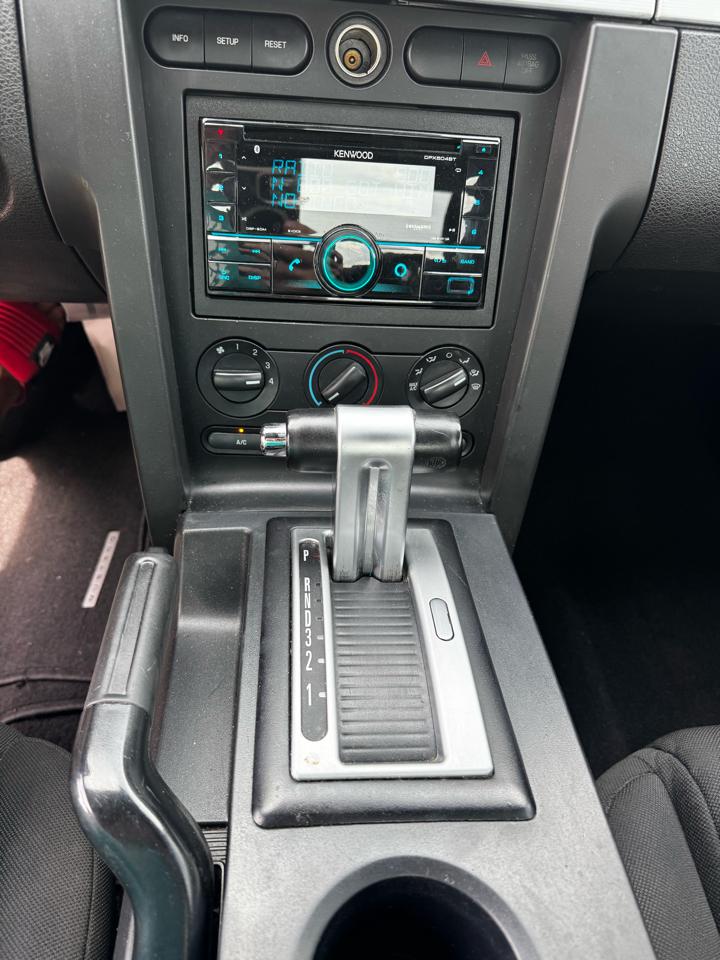 Ford Mustang  2008