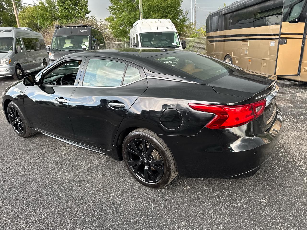 Nissan Maxima 4dr Sdn 3.5 SR 2016