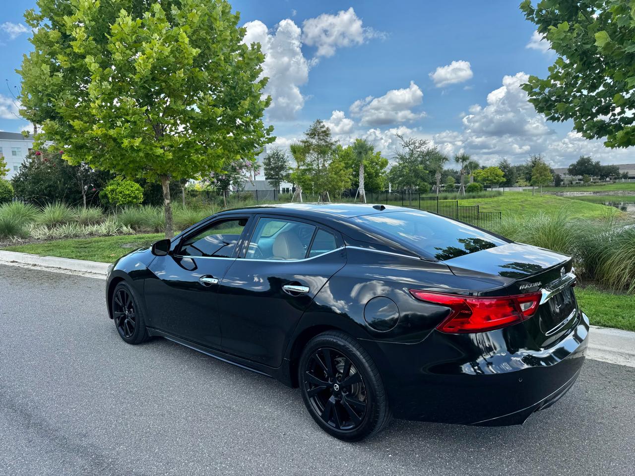 Nissan Maxima 4dr Sdn 3.5 SR 2016