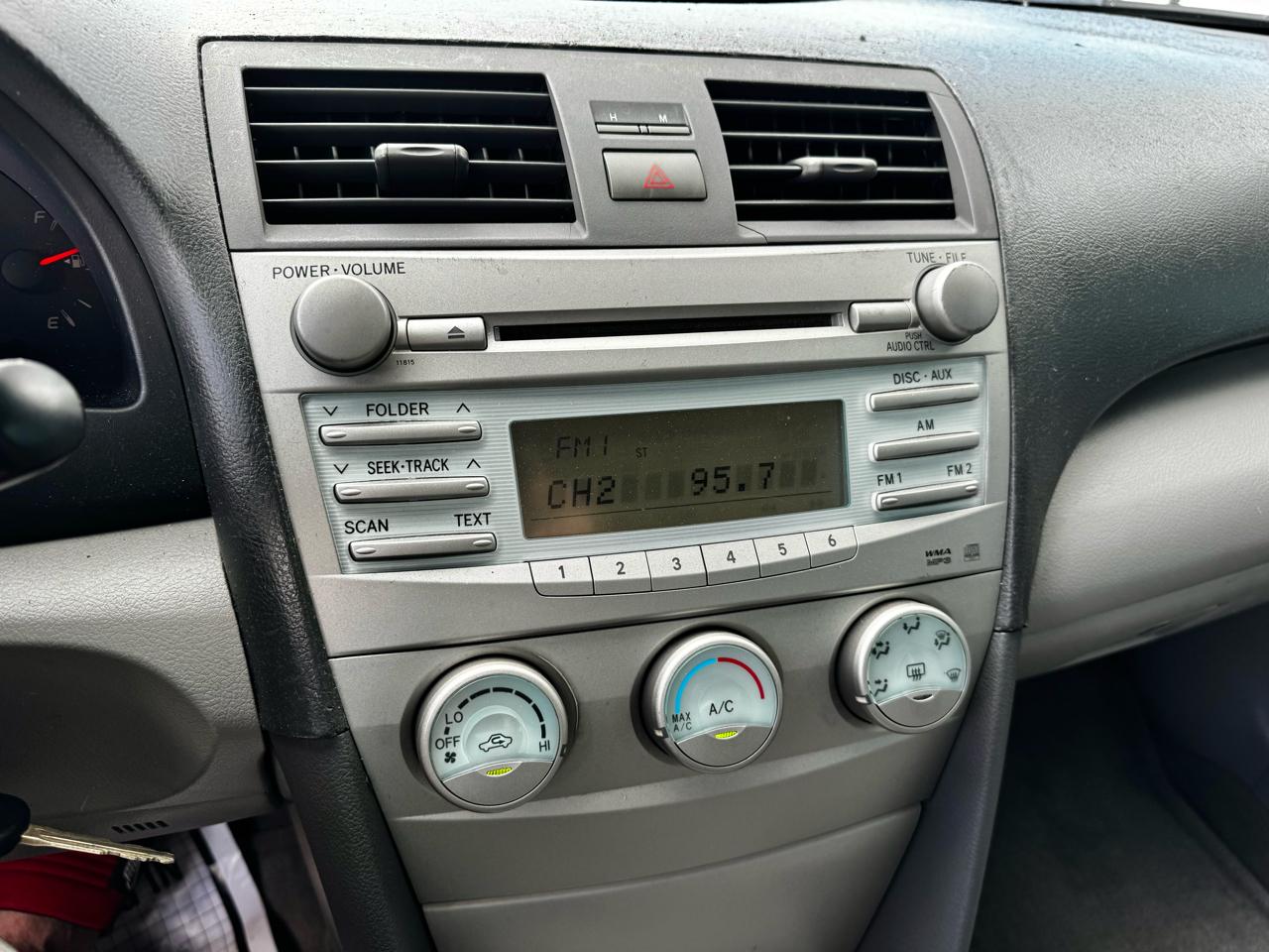 Toyota Camry 4dr Sdn I4 Auto XLE (Natl) 2007