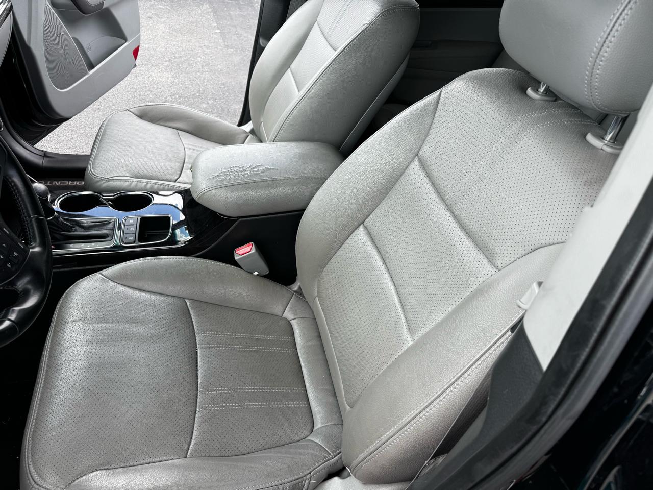 Kia Sorento 2WD 4dr V6 SX 2014