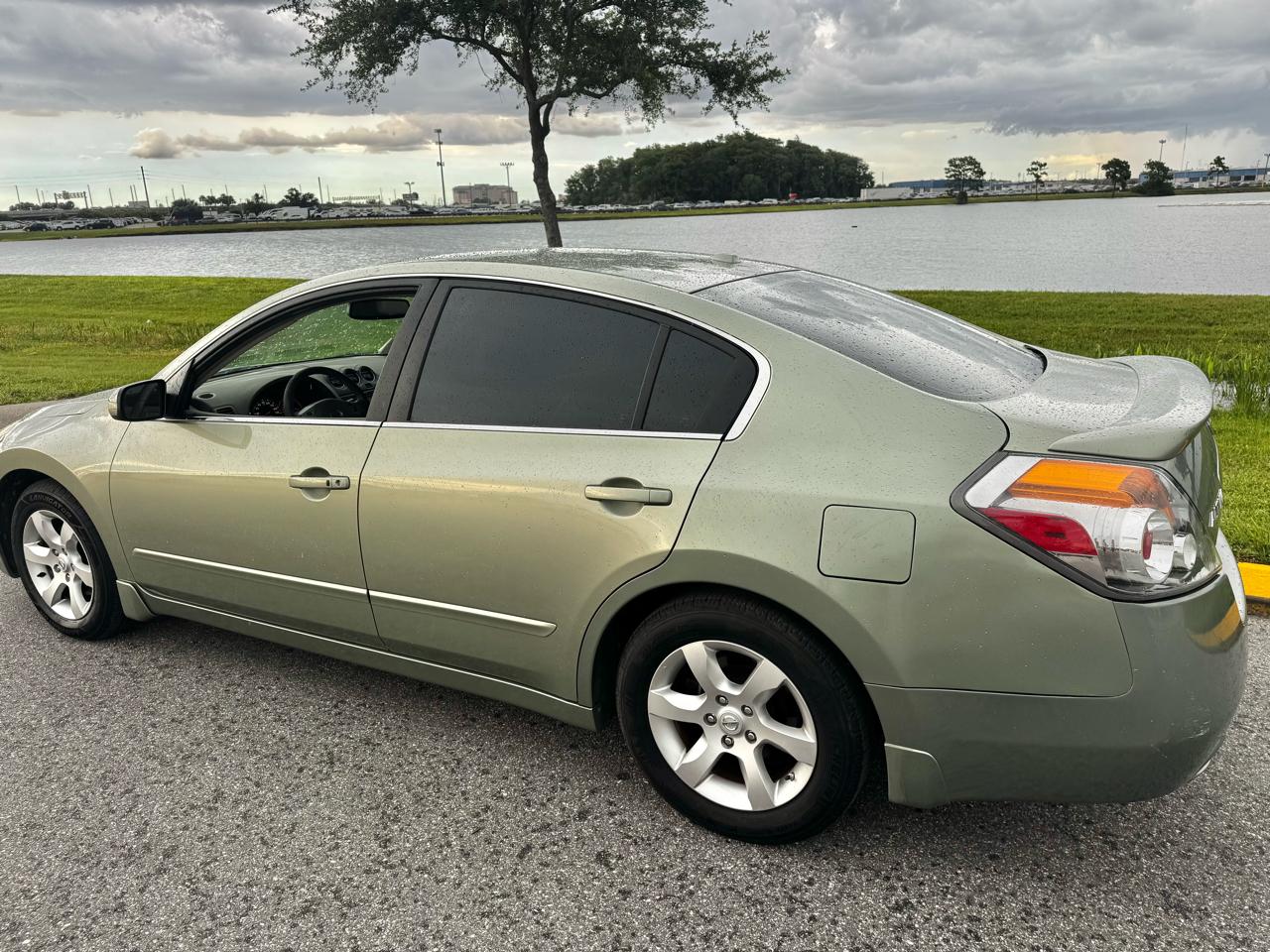 Nissan Altima 4dr Sdn V6 CVT 3.5 SL 2008