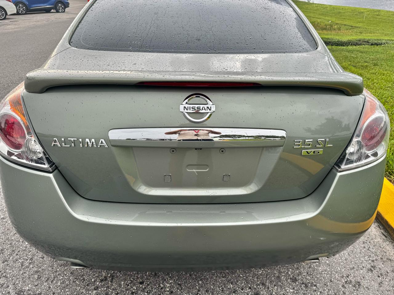 Nissan Altima 4dr Sdn V6 CVT 3.5 SL 2008