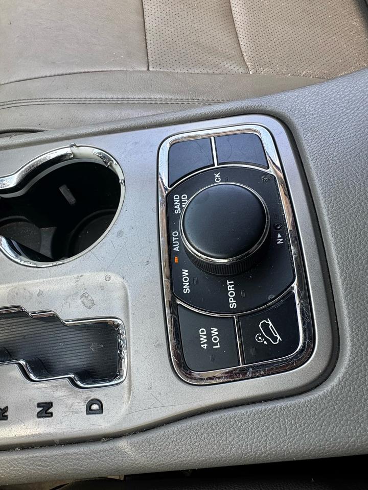 Jeep Grand Cherokee 4WD 4dr Laredo 2012