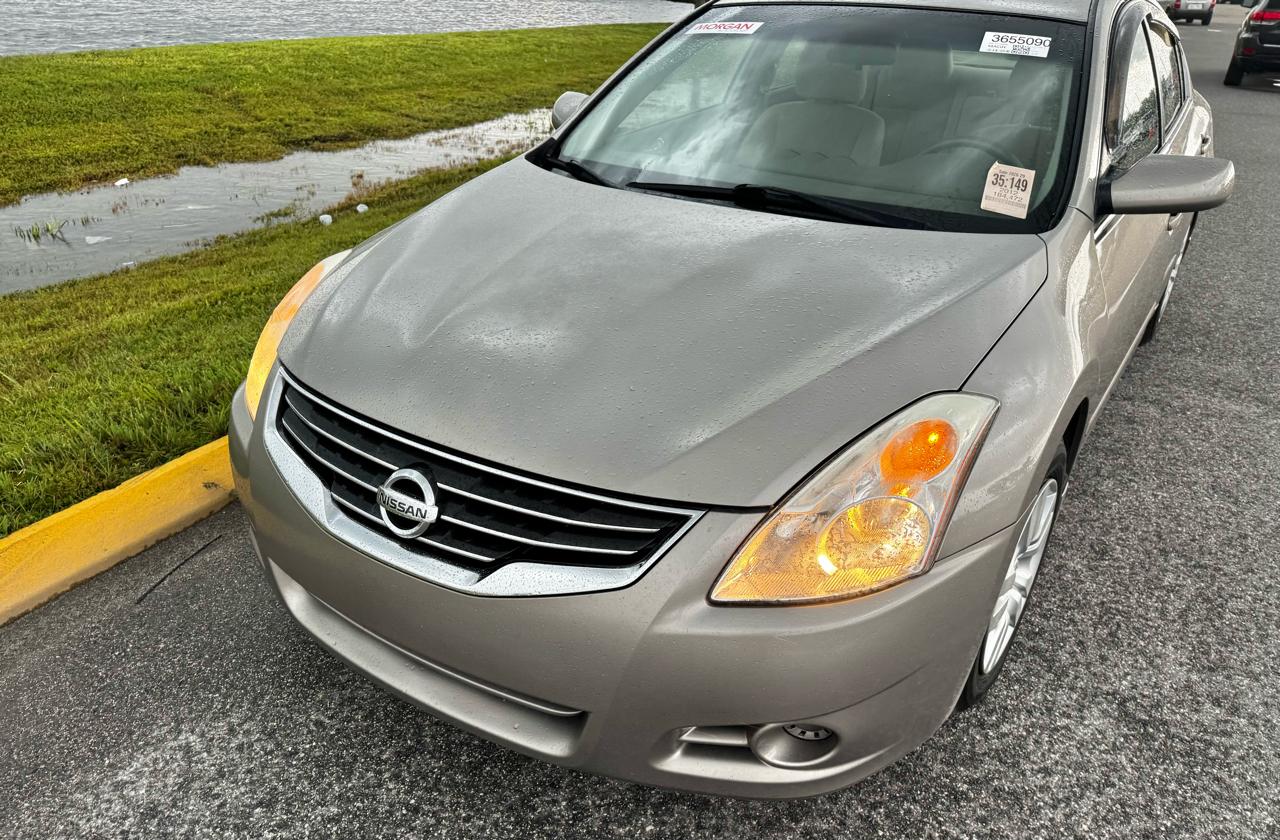 Nissan Altima 4dr Sdn I4 CVT 2.5 S 2012