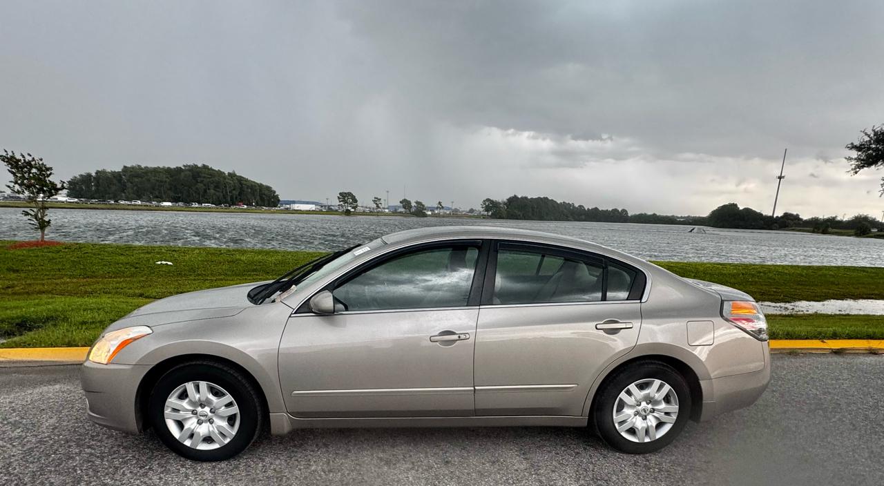 Nissan Altima 4dr Sdn I4 CVT 2.5 S 2012