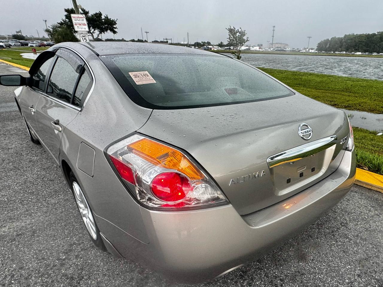 Nissan Altima 4dr Sdn I4 CVT 2.5 S 2012