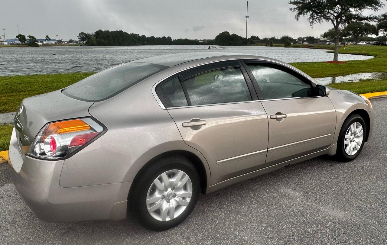 Nissan Altima 4dr Sdn I4 CVT 2.5 S 2012