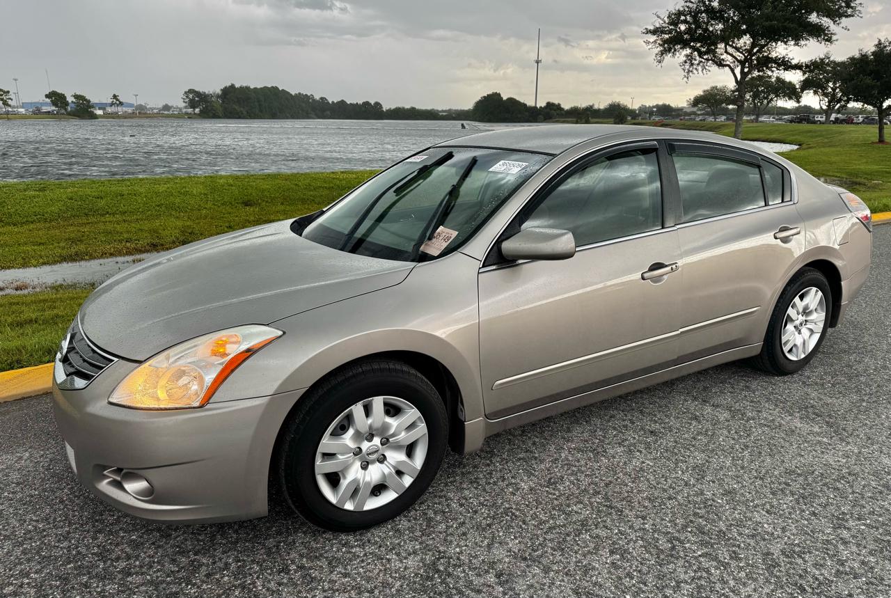 Nissan Altima 4dr Sdn I4 CVT 2.5 S 2012