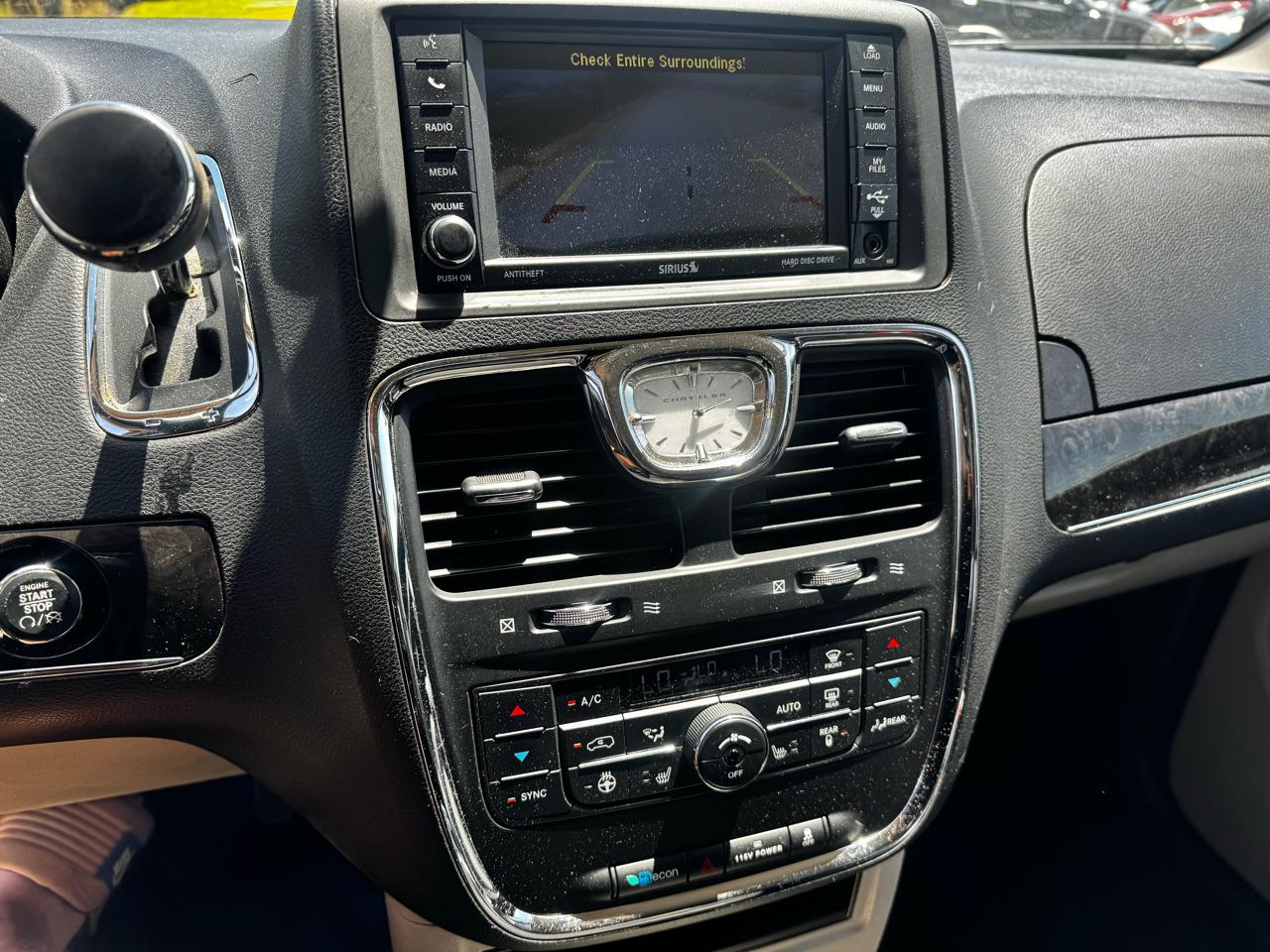 Chrysler Town & Country 4dr Wgn Touring 2015