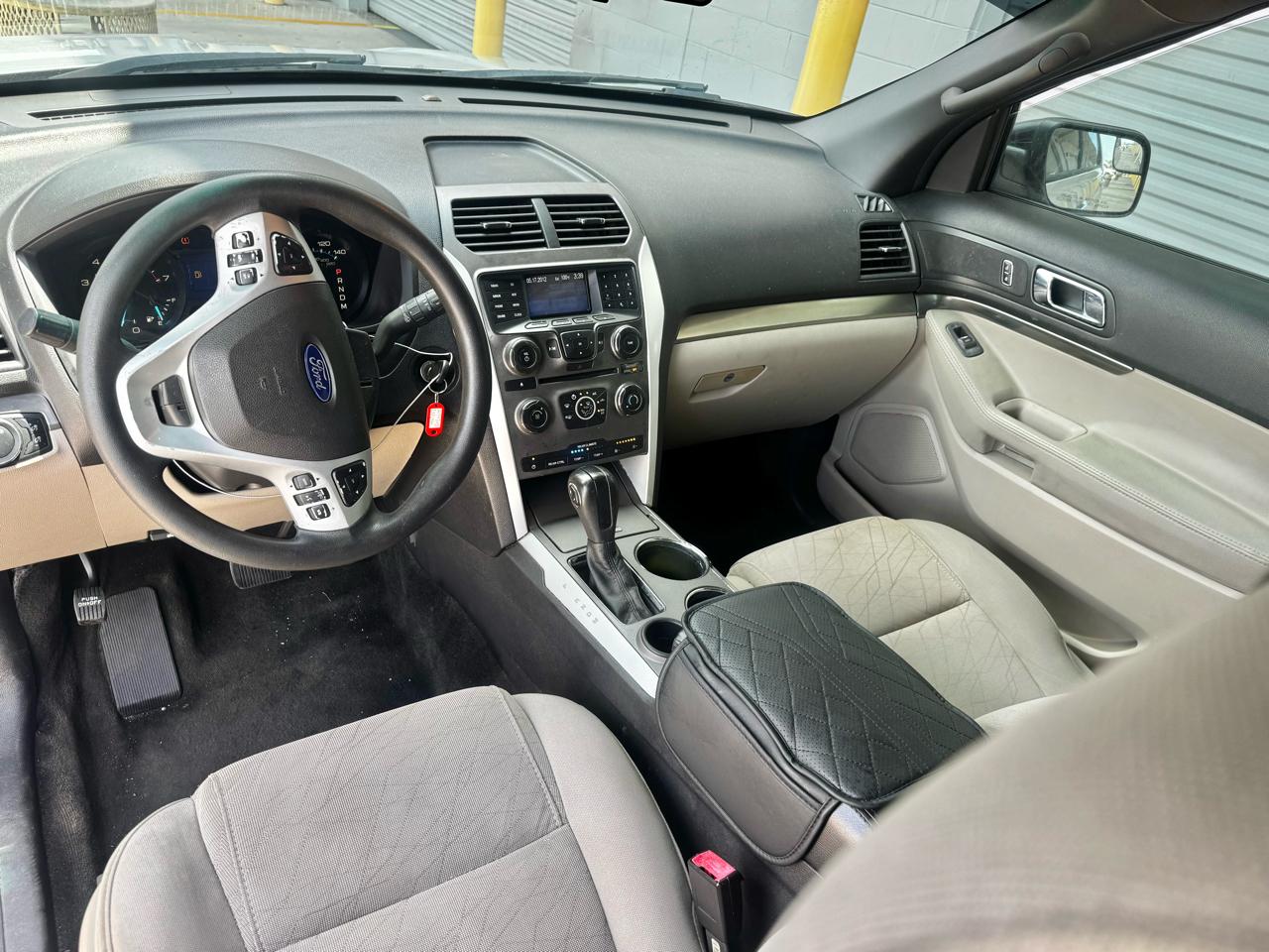 Ford Explorer FWD 4dr Base 2014