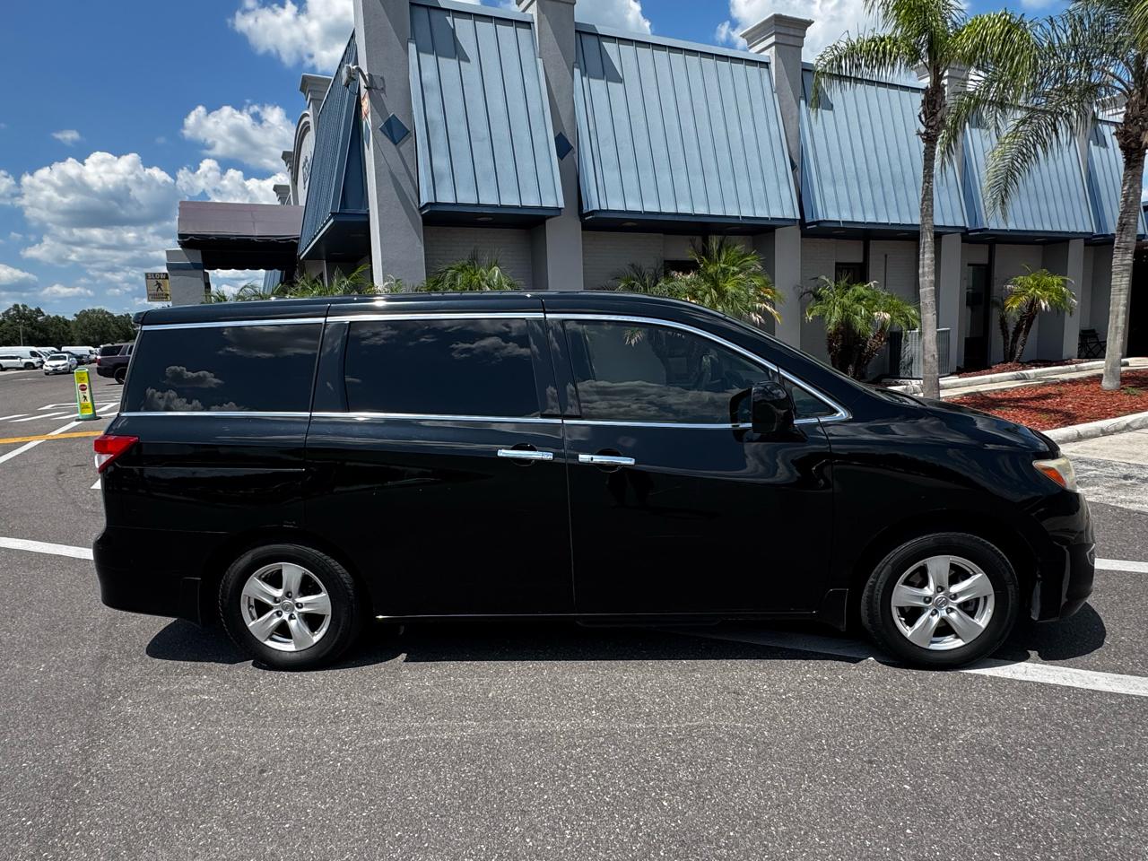 Nissan Quest 4dr SV 2013
