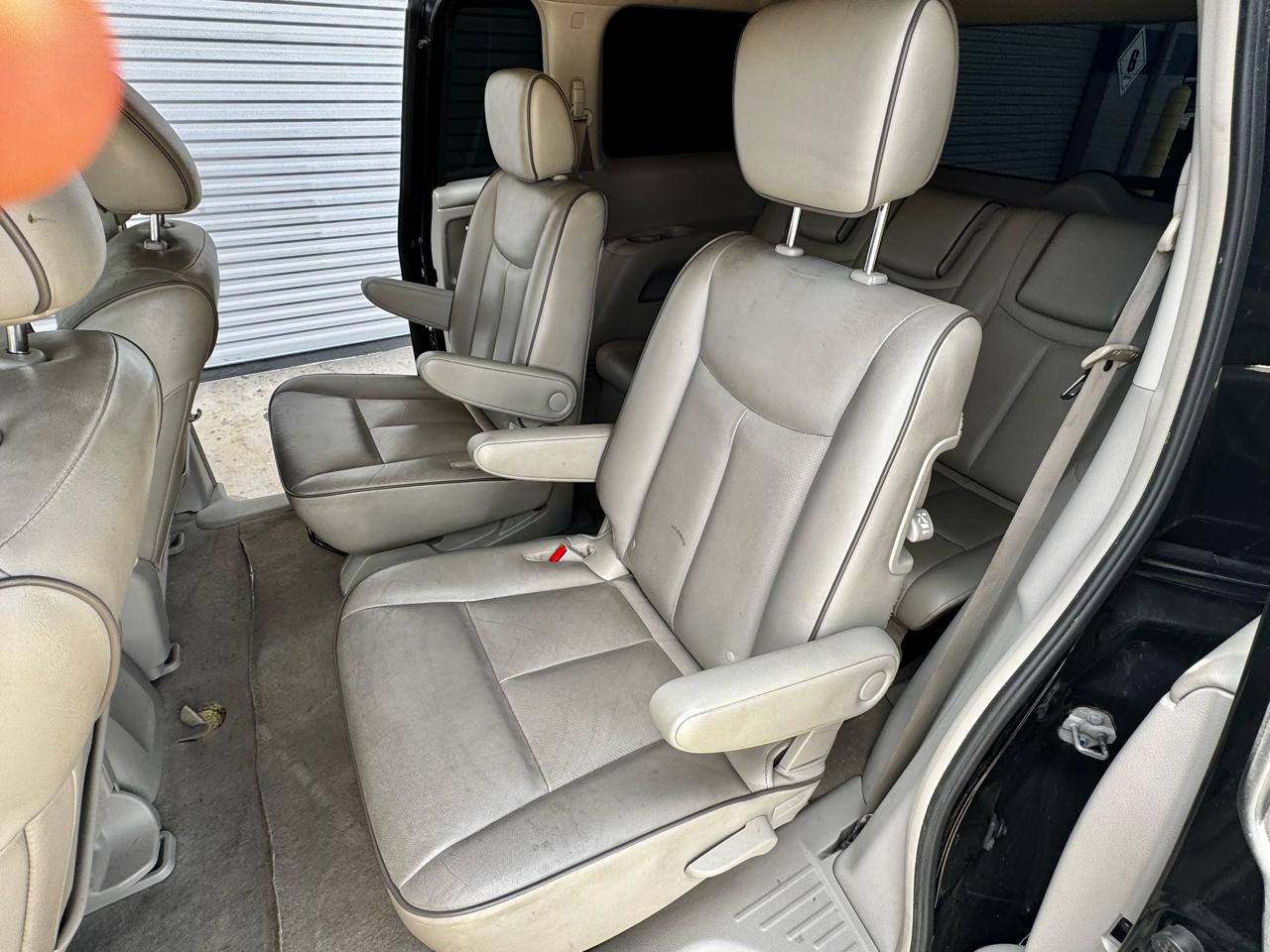 Nissan Quest 4dr SV 2013