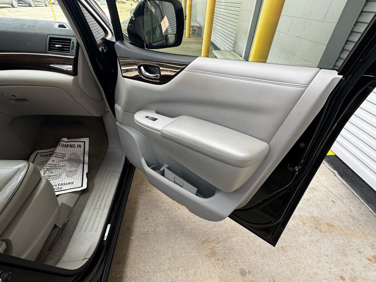 Nissan Quest 4dr SV 2013