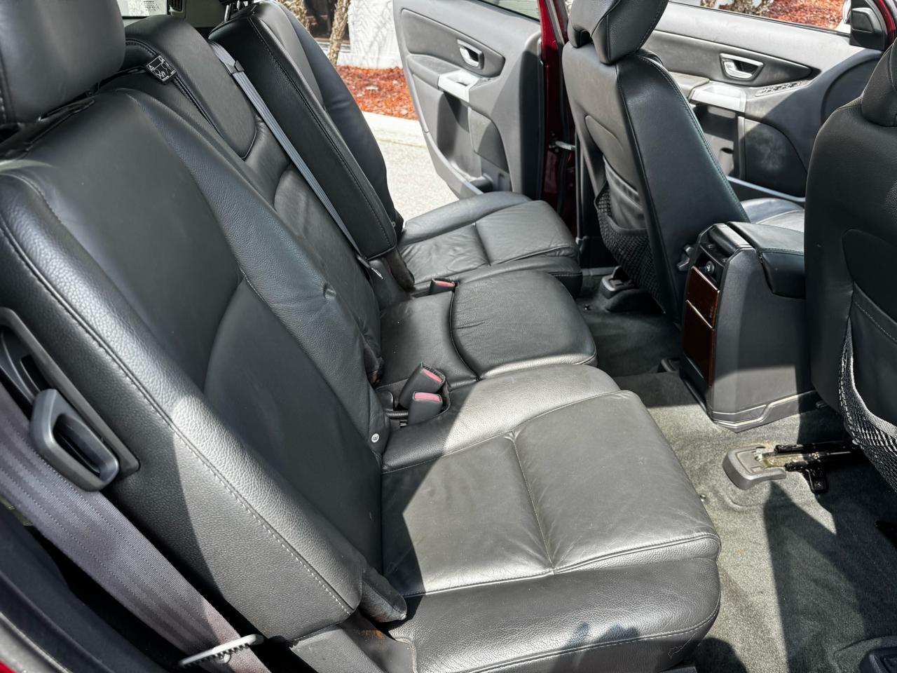 Volvo XC90 4dr 2.9L Twin Turbo AWD w/3rd Row 2004